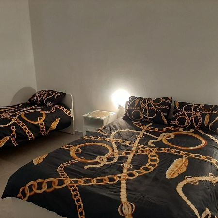 Romy Suites Deluxe Netanya Esterno foto